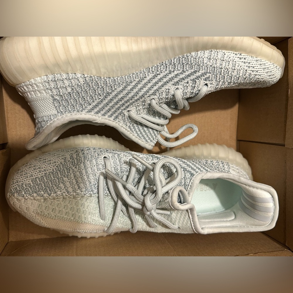 Yeezy boost. Worn once! Great condition!!
